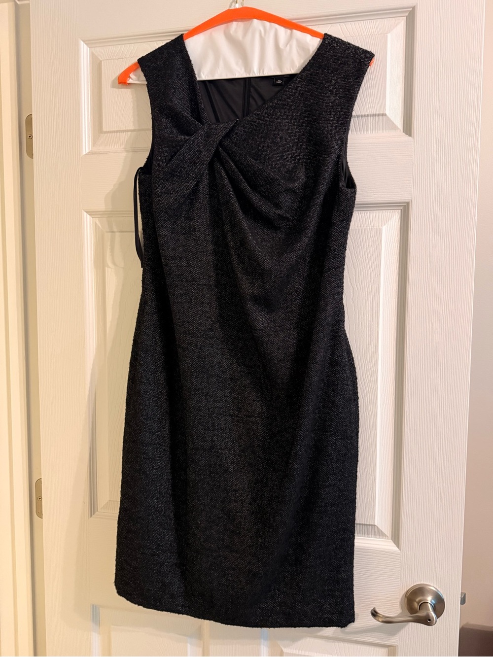 Ann Taylor Black Sleeveless Twist-Front Sheath Midi Dress